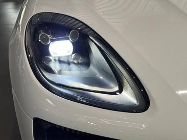 Porsche Macan S — photo 10