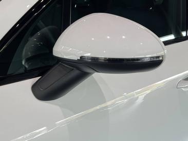 Porsche Macan S — photo 14