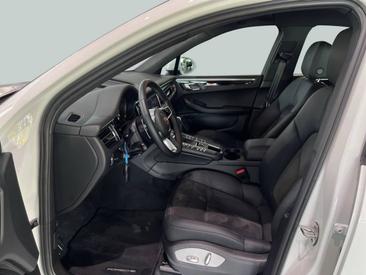 Porsche Macan S — photo 15
