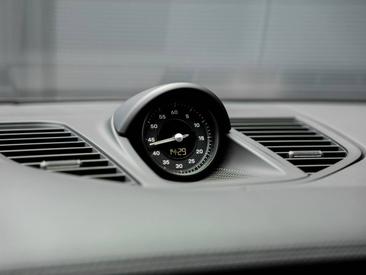 Porsche Panamera III 4 E-Hybrid — photo 44