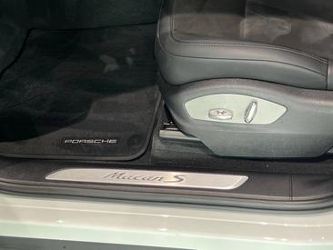 Porsche Macan S — photo 20
