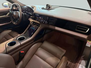 Porsche Taycan ph2 4S Sport Turismo — photo 30