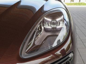 Porsche Macan Turbo — photo 5