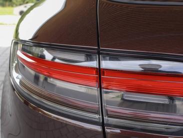 Porsche Macan Turbo — photo 6