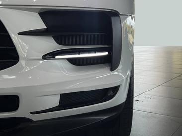Porsche Macan S — photo 33