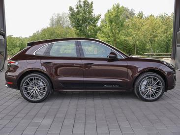 Porsche Macan Turbo — photo 9