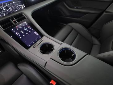 Porsche Taycan ph2 4S Cross Turismo — photo 16