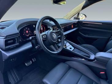 Porsche Macan Electrique Turbo — photo 11