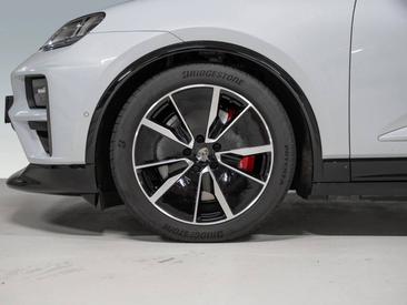 Porsche Macan Electrique Turbo — photo 4