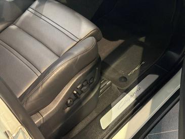Porsche Cayenne III E-Hybrid Coupé — photo 14