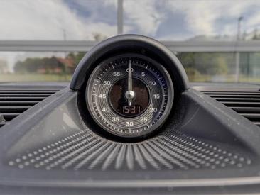 Porsche Panamera III 4 E-Hybrid — photo 45