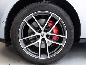 Porsche Macan S — photo 6