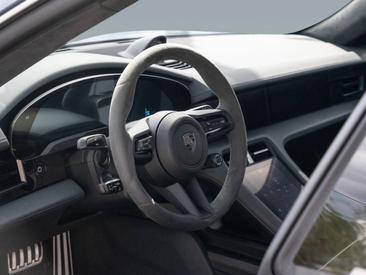 Porsche Taycan ph2 Turbo S Cross Turismo — photo 28
