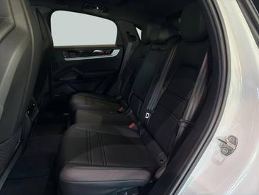 Porsche Cayenne III E-Hybrid Coupé — photo 20