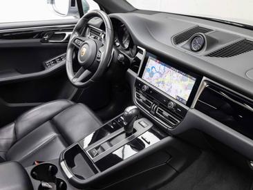 Porsche Macan S — photo 16