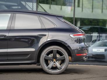 Porsche Macan S — photo 8