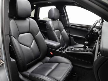 Porsche Macan S — photo 21