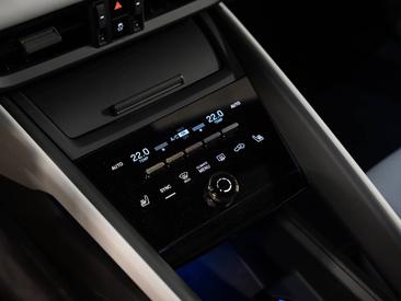 Porsche Macan Electrique Turbo — photo 25