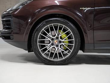 Porsche Cayenne III E-Hybrid Coupé — photo 4