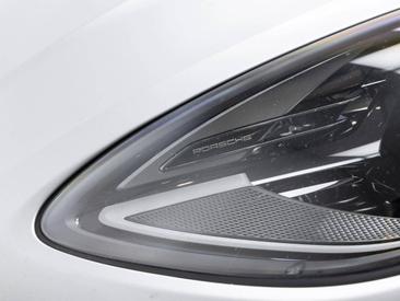 Porsche Macan S — photo 32