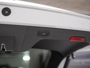 Porsche Macan Electrique Turbo — photo 34