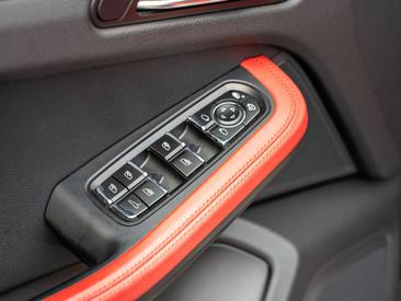 Porsche Macan S — photo 24
