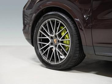 Porsche Cayenne III E-Hybrid Coupé — photo 12