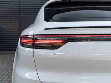 Porsche Cayenne III Coupé — photo 16