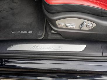 Porsche Macan S — photo 25