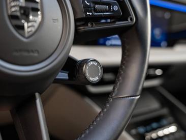 Porsche Macan Electrique Turbo — photo 39
