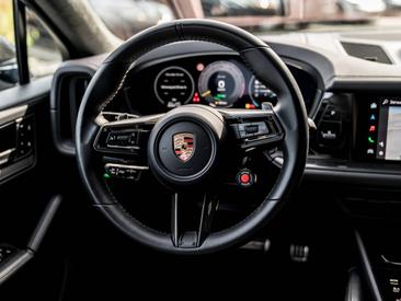 Porsche Cayenne III Turbo E-Hybrid Coupé Mit GT-Paket — photo 22