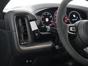 Porsche Cayenne III Turbo E-Hybrid — photo 15