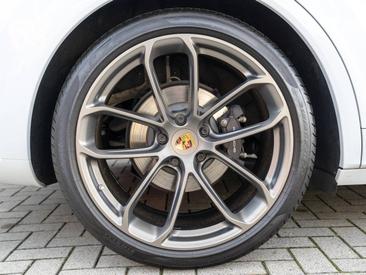 Porsche Cayenne III Coupé — photo 23
