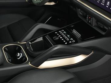 Porsche Cayenne III Turbo E-Hybrid — photo 23