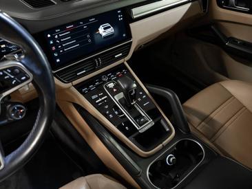 Porsche Cayenne III E-Hybrid Coupé — photo 23