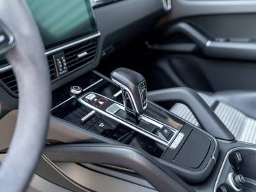 Porsche Cayenne III Coupé — photo 35