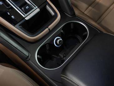 Porsche Cayenne III E-Hybrid Coupé — photo 25
