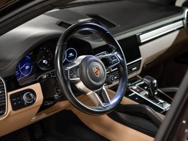 Porsche Cayenne III E-Hybrid Coupé — photo 29