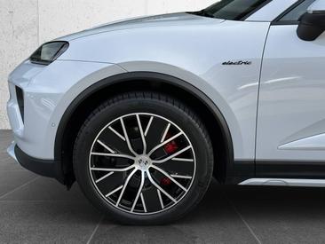 Porsche Macan Electrique 4S — photo 6