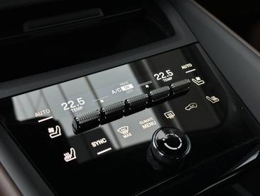 Porsche Macan Electrique 4S — photo 15
