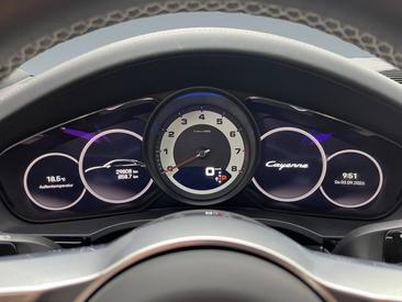 Porsche Cayenne III Coupé Platinum Edition — photo 23