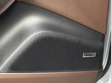 Porsche Macan Electrique 4S — photo 26