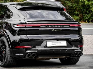 Porsche Cayenne III S E-Hybrid Coupé — photo 9