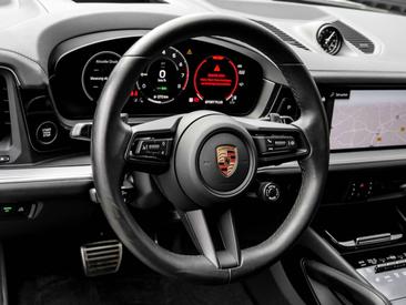 Porsche Cayenne III S E-Hybrid Coupé — photo 13