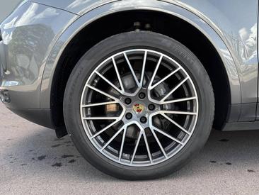 Porsche Cayenne III E-Hybrid Coupé — photo 6