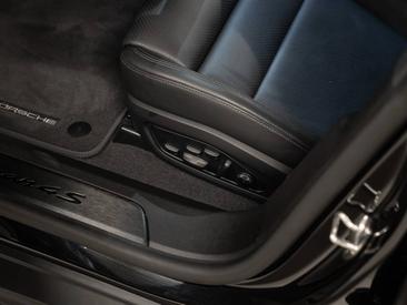 Porsche Taycan ph2 4S Cross Turismo — photo 21