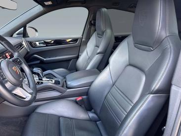 Porsche Cayenne III E-Hybrid Coupé — photo 13