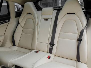Porsche Panamera II ph2 Turbo S E-Hybrid — photo 16