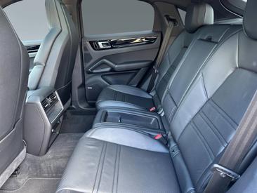 Porsche Cayenne III E-Hybrid Coupé — photo 16