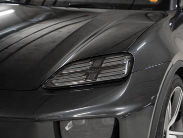 Porsche Macan Electrique 4S — photo 12